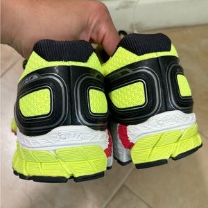 NEW Men Brooks Adrenaline GTS 10.5